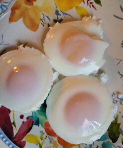 Kitzini Poached Egg Cup. Egg Coddler 4 Set. BPA Free. Microwave Egg Poacher. Nonstick Egg Pod Perfect Silicone Egg Poacher. Easy to Use & Clean. No Mess. 4 Silicone Egg Molds. Dishwasher Safe 4 Pack 32 61sTK7TaiNL