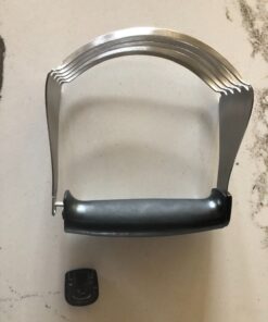 OXO Good Grips Stainless Steel Dough Blender and Cutter 25 61syE R4qL