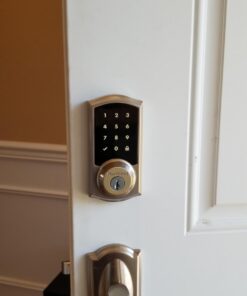 Kwikset 99160-002 SmartCode 916 Touchscreen Electronic Deadbolt Featuring SmartKey, Works with Alexa via SmartThings or Wink, Satin Nickel Z-Wave 26 61ue30JMIL