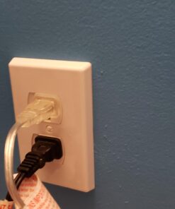 Jambini Self-Closing Outlet Covers - An Alternative To Socket Plugs - 3 pack 65 61un6i5SOvL