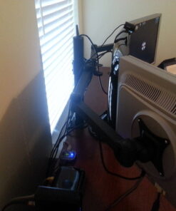 Mount-It! Triple Monitor Mount | 3 Monitor Desk Stand | Fits Three Computer Screens 19 20 21 22 23 24 Inches | C-Clamp Base | Heavy Duty Full Motion Tri Arms | VESA 75 100 Compatible up to 24 inches 58 61vjWSDJekL