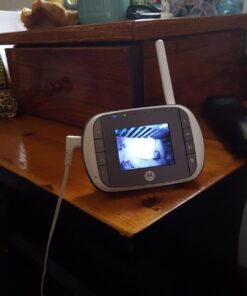 Motorola MBP36S Remote Wireless Video Baby Monitor with 3.5-Inch Color LCD Screen, Remote Camera Pan, Tilt, and Zoom 1-Camera 49 61vpB1m4kdL