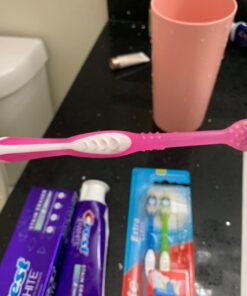 Colgate Extra Clean Full Head Toothbrush, Medium - 3 Count (Pack of 1) 16 61wWziMg3nL