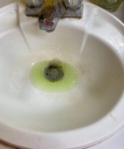 CLR Calcium, Lime & Rust Remover, Blasts Calcium, Dissolves Lime, Zaps Rust Stains, 28 Ounce Bottle (Packaging May Vary) 27 61wrCeruaTL