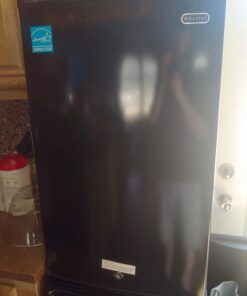 Whynter CUF-301BK 3 cu. ft Energy Star Upright Freezer with Lock – Black Black -3 Cubic Feet 68 61xgfE5p5JL