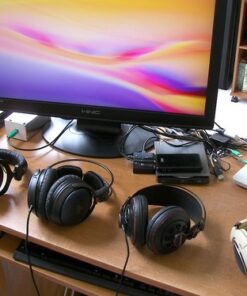 beyerdynamic DT 990 Pro 250 ohm Over-Ear Studio Headphones For Mixing, Mastering, and Editing Gray 39 61xu0NiCIHL