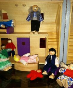 Melissa & Doug Fold and Go Wooden Dollhouse With 2 Dolls and Wooden Furniture,Multi,One Size 41 61y3rRUTtsL
