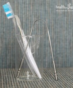 HealthAndYoga(TM) SteloSwipe Tongue Cleaner Scraper - Hygienic Seal-Pack - Surgical Grade Stainless Steel, Non-Synthetic Grip - Sterilizable Metal Tongue Scraper for Adults (1 Pack with Storage Bag) Surgical Steel - 1 Pack 40 61z2uKA84jL