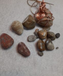 NATIONAL GEOGRAPHIC Starter Rock Tumbling Kit - Durable Leak-Proof Polisher for Kids Complete Geology Hobby Science Kit, Rocks and Crystals Kids, A Great STEM Activity 40 61z8Ar5d2SL