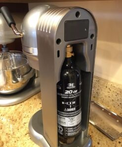 Alternative view of Aluminum CO2 Paintball Tank