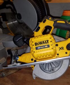 DEWALT 20V MAX 7-1/4-Inch Circular Saw with Brake, Tool Only, Cordless (DCS570B) Circular Saw Only 39 71 htXU0DTL