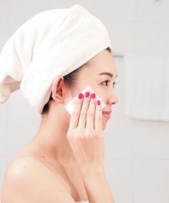 Diane Cotton Squares – 100% Real Cotton – Soft, Gentle on Face, Use for Makeup and Nail Polish Removal, Beauty Applicator - 160 Count (Pack of 1) 160-Pack SQUARES 25 71 yRL7PUnL