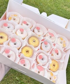 Satin Ice White Fondant, Vanilla, 2 Pounds 2 Pound (Pack of 1) 33 7100HzeCXAL