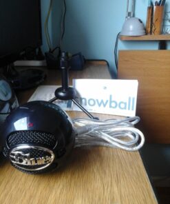 Logitech for Creators Blue Snowball USB Microphone for PC, Mac, Gaming, Recording, Streaming, Podcasting, Condenser Mic with Cardioid and Omnidirectional Pickup Patterns, Stylish Retro Design – Black Gloss Black 83 710bgBf5oaL