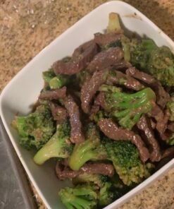 The Complete Cookbook for Young Chefs: 100+ Recipes that You'll Love to Cook and Eat 61 710qSEay2LL