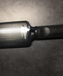 Microplane Colossal Foot File Scraper - The Original Stainless Steel Foot Rasp, Dead Skin/Callus Remover for Feet, Gentle Foot Scrubber, Pedicure Tools for Salon-Quality Foot Care, Black 55 710tM51S9L