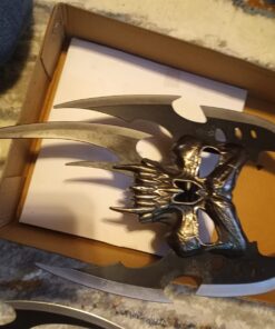 Masters Collection – Fantasy Claw Display Knife – Black and Satin Finish Stainless Steel Blades, Cast Metal Skull, Includes Wood Display Stand, Collectible, Self Defense – MC-2091, 13-Inch 27 711A0thapcL