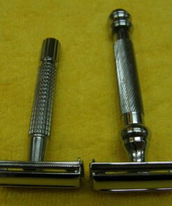 Parker Safety Razor, 99R Chrome Long Handle Heavyweight Butterfly Open Double Edge Safety Razor for Men, 5 Parker Premium Platinum Double Edge Razor Blades Included 58 711JDDQOzL