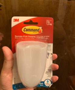 Command Bath Razor Holder, Clear Frosted, 1-Holder, 1- Water-Resistant Strip, Organize Damage-Free 41 711NvgCU9UL
