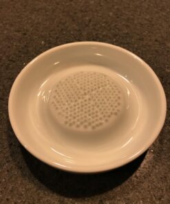 Kyocera 3.5” Ceramic Grater For Ginger, Cheese, Garlic, and More, Essential Kitchen Tool, White 3-1/2-Inch 41 712LWr08KtL