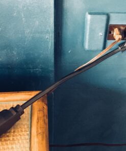 ECHOGEAR VoltSpin Surge Protector Power Strip with Rotating Outlets, Flat Plug, Long Cord, & Mounting Holes - Power Strip with Heavy Duty Surge Supression Plus Built-in Cable Management Single - Black 40 713JWmequmL