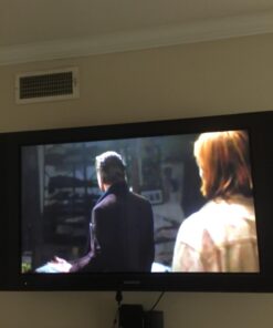 Mount-It! Tilt TV Wall Mount Bracket for 40-70 inch LCD, LED, or Plasma Flat Screen TV - Super-Strength Load Capacity 220 lbs - 15 Degree Tilt Up & Down, Max VESA 850x450 Free 6 ft HDMI Cable 41 713anKdxVL 1