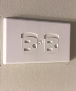 Jambini Self-Closing Outlet Covers - An Alternative To Socket Plugs - 3 pack 41 714Q3oAd4L