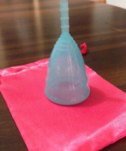 8 Pieces Menstrual Set 6 of Cloth Pads + 1 of Moon Cup + 1 of Mini Wet Bag (SMALL for women who haven't previously given birth vaginally., Blue) 21 714TQK6HPwL