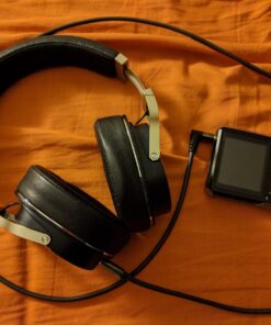 Mediabridge™ 3.5mm Male to Male Right Angle Stereo Audio Cable (4 Feet) - 90° Connector for Flush Connections - Step Down Design for Smartphone, Tablet & MP3 Cases - (Part# MPC-35RA-4) 4 Feet 18 714ap0smxHL