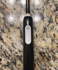 Oral-B Pro 1000 Rechargeable Electric Toothbrush, Black 1 Count (Pack of 1) 32 714vf8DtrHL