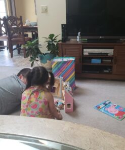 Melissa & Doug Fold and Go Wooden Dollhouse With 2 Dolls and Wooden Furniture,Multi,One Size 56 714yCigJiYL