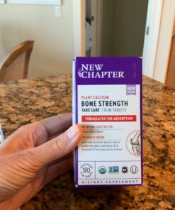 New Chapter Calcium Supplement - Bone Strength Organic Red Marine Algae Calcium - with Vitamin D3+K2 + Magnesium, 70+ Trace Minerals for Bone Health, Gluten Free, Easy to Swallow - 180 Slim Tablets 180 Count (Pack of 1) 26 7156vk3KGL