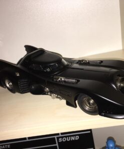 Hot Wheels Collector Batman Returns Batmobile Die-cast Vehicle (1:18 Scale) 17 7159Hp4xsRL