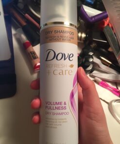 Dove Care Between Washes Dry Shampoo Volume and Fullness Hair Treatment for Oily Hair, Cleansing Hair Volumizer 5 oz 5 Ounce (Pack of 1) Volume & Fullness 34 715A33hnKHL