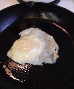 Lodge 10 Inch Cast Iron Chef Skillet. Pre-Seasoned Cast Iron Pan with Sloped Edges for Sautes and Stir Fry. 10" 33 715IChkRHlL