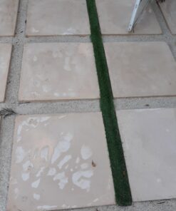 6 Inch Galvanized Landscape Staples Made in USA - 100 Metal Garden Stakes for Gardening - 11 Gauge Anti-Rust Heavy-Duty Ground Sod Pins Yard Stakes for Weed Barrier Fabric Irrigation Tubing Hose 39 715baCRbL