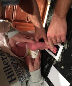 Pearhead First 5 Years Chevron Baby Memory Book, Clean-Touch Baby Safe Ink Pad for Baby’s Handprint or Baby’s Footprint, Gender Neutral Baby Milestone And Pregnancy Book, Gray Gray Chevron Babybook 50 715mTjdxxyL