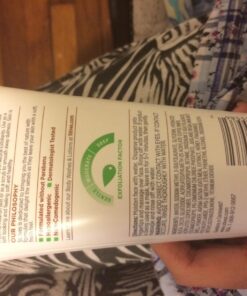 St. Ives Gentle Smoothing Face Scrub and Mask Oatmeal, ONE , 6 oz 6 Ounce (Pack of 1) 48 715xiaaEZfL