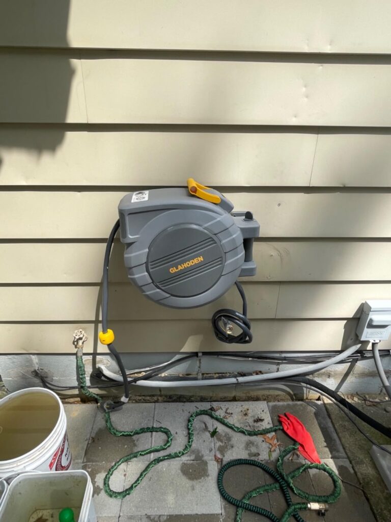 GLAHODEN Retractable Garden Hose Reel, 5/8in X 65ft+6ft Slow Return