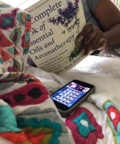 The Complete Book of Essential Oils and Aromatherapy, Revised and Expanded: Over 800 Natural, Nontoxic, and Fragrant Recipes to Create Health, Beauty, and Safe Home and Work Environments 49 717YKeiWNPL