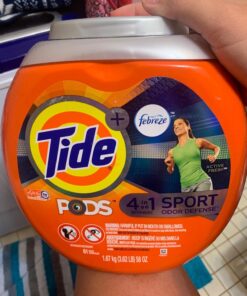 Tide PODS 4 in 1 Febreze Sport Odor Defense, Laundry Detergent Soap PODS, High Efficiency (HE), 61 Count Active fresh 61 Count (Pack of 1) 28 7189a8rQsL