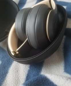 Beats Studio3 Wireless Noise Cancelling On-Ear Headphones - Apple W1 Headphone Chip, Class 1 Bluetooth, Active Noise Cancelling, 22 Hours of Listening Time - Shadow Gray (Previous Model) 23 718YuY5oFL