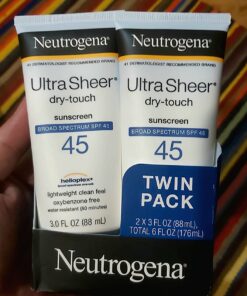 Neutrogena Ultra Sheer Dry-Touch Water Resistant and Non-Greasy Sunscreen Lotion with Broad Spectrum SPF 45, TSA-Compliant travel Size, 3 Fl Oz, Pack of 2, 6 Fl Oz 3 Fl Oz (Pack of 2) 30 718kexJe5L
