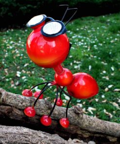 Smarty Gadgets - Metal Garden Art Decoration, Steel Red Ant Figurine with Solar Powered LED Lights for Yard, Patio, Lawn and Garden Decor and Ornament, Outdoor and Indoor Statue, 11" X 10" 29 718ntc9mziL