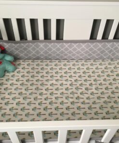 BreathableBaby Breathable Mesh Liner for Full-Size Cribs, Classic 3mm Mesh, Gray Clover (Size 4FS Covers 3 or 4 Sides) 22 719gsq mlmL