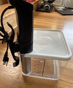 Rubbermaid Commercial Products Large Lid For 12, 18, And 22 Qt. Plastic Space Saving Square Food Storage Container (Fg652300Wht),White White Lid (12 qt.- 22 qt.) 24 71AAXK4RVVL