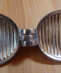 Magic Nutcracker Tool Works in Seconds. No Mess. Works on Walnuts, Almonds, Pecans, Hazelnuts. Great to Use As a Lemon Lime Squeezer. 41 71ABH0JUclL