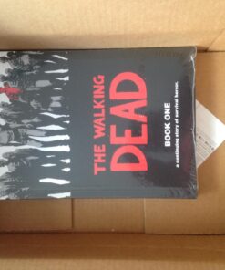 The Walking Dead: A Continuing Story of Survival Horror, Book 1 17 71AK65Kxa1L