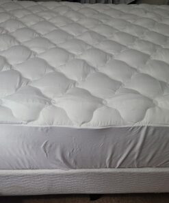 ExceptionalSheets Pillow Top Mattress Pad - Found in Marriott Hotels with Fitted Skirt and 18" Deep Pockets - Supportive Pillowtop Mattress Pad Cover with Cluster Fiber - Queen Size 49 71BJnIRqLNL