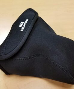 MegaGear MG091 Nikon D3500, D5600, D3400, D5500, D7200, D3300, D5300, D610, D7100, D600, D3200 Ultra Light Neoprene Camera Case, Black insade Yellow 39 71BOANqqLsL